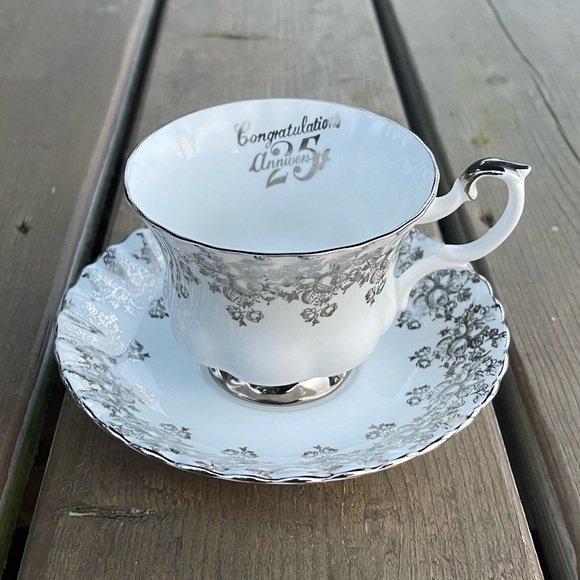 Royal Albert 25th Anniversary Series Bone China Cup and Saucer Set - Picture 2 of 14